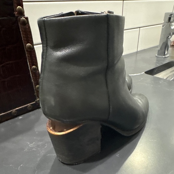 Alexander Wang shortie floating heel boots size 37 - Picture 6 of 6